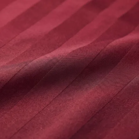 Mikrofaser Damast Bettwäsche (Stripe) | Bordeaux | 120gsm | 40x80 cm